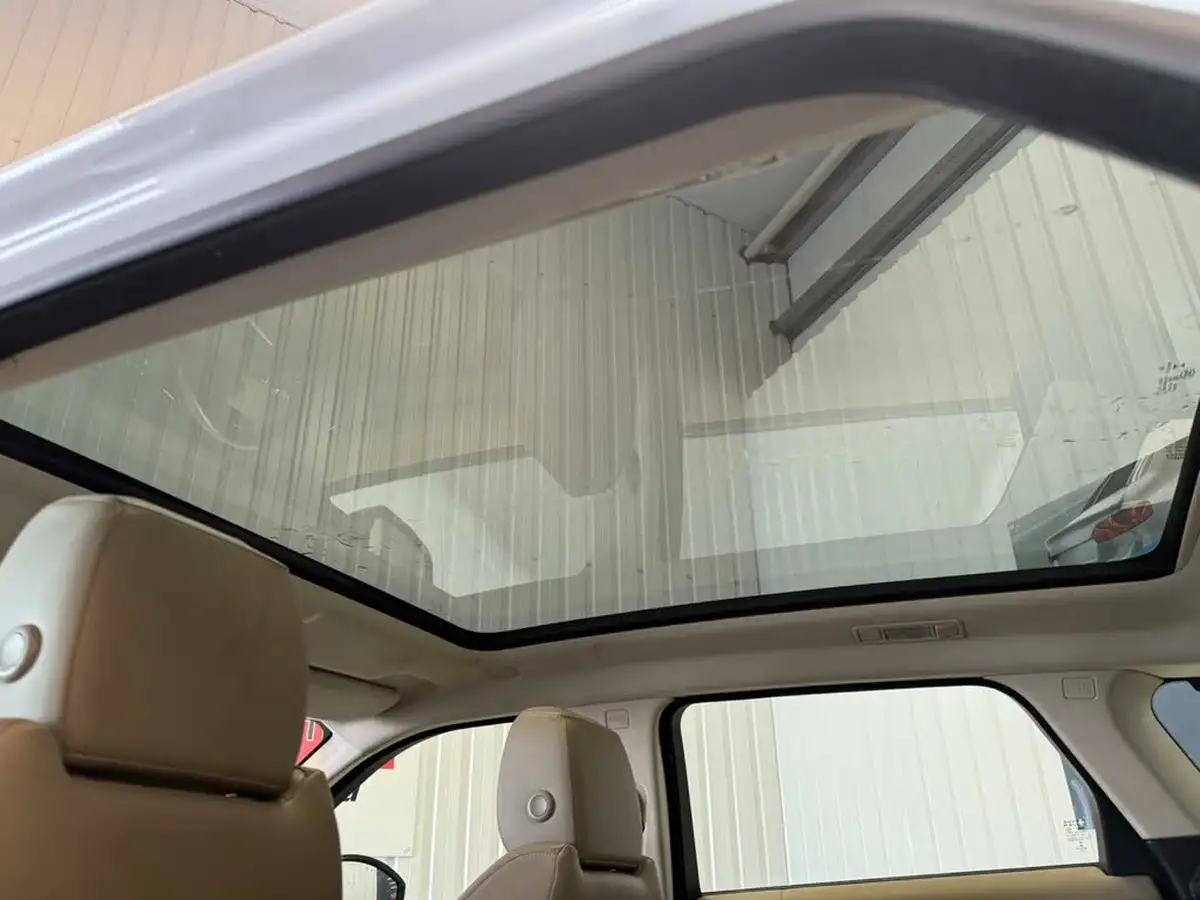 2015-land-rover-range-rover-evoque-20td4-se-big-12