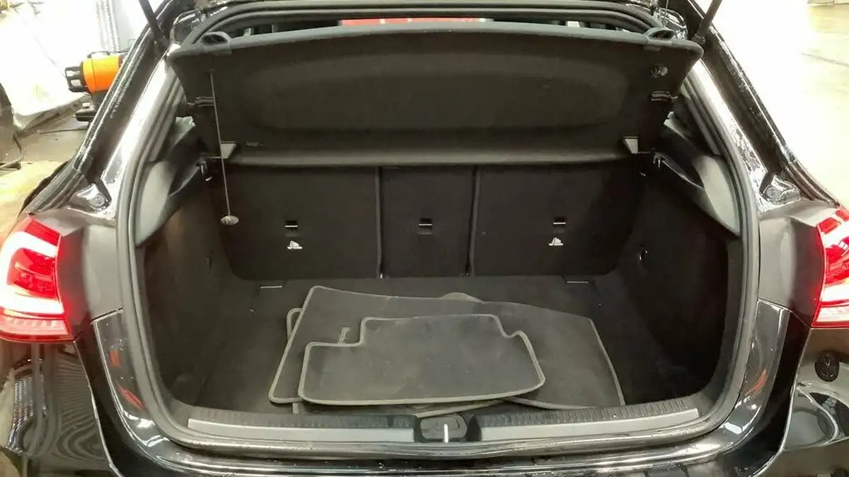 2019-mercedes-benz-a-class-15d-a180d-sport-hatchback-5d-7g-dct-big-8