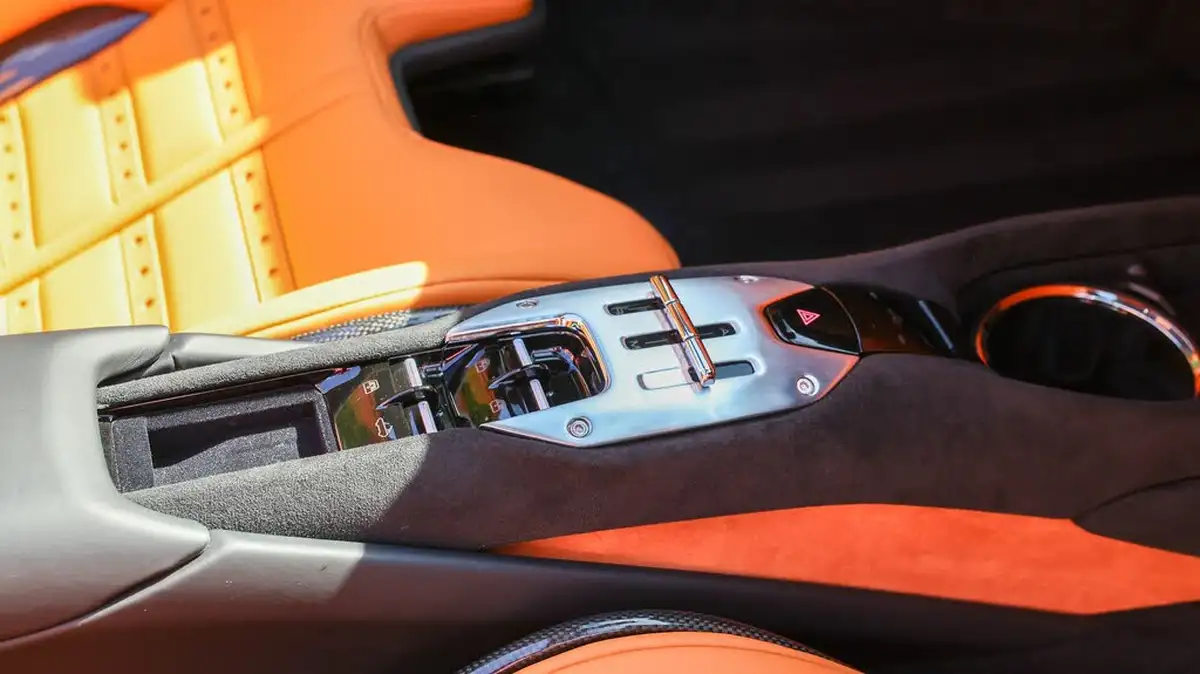 2023-ferrari-296-gts-big-39