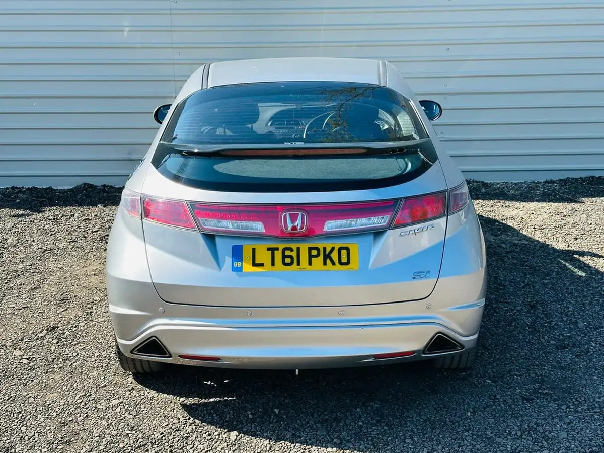 2011-honda-civic-18-si-i-vtec-big-12