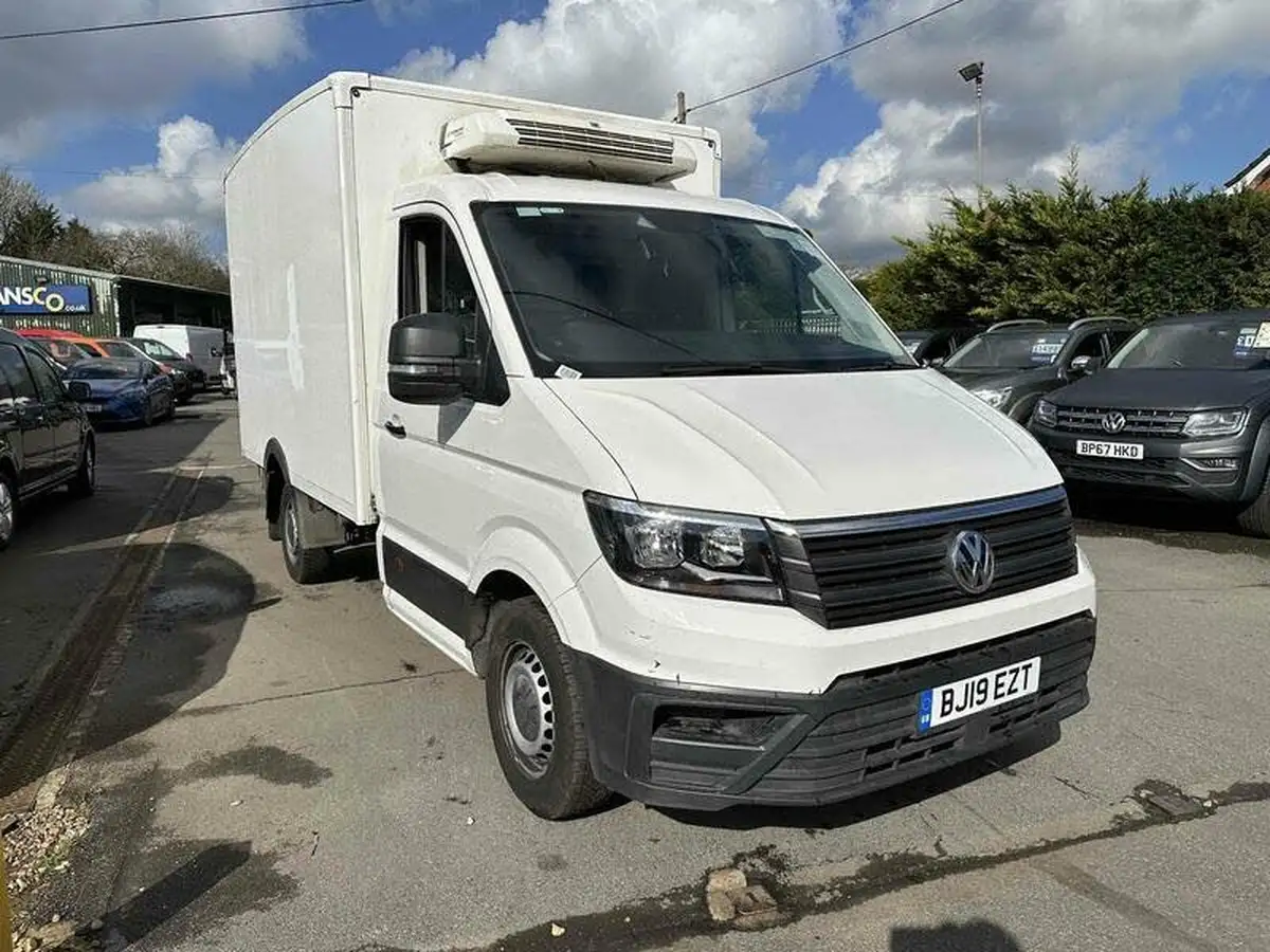 2019-volkswagen-crafter-20tdi-cr35-mwb-140pseu6-startline-chassis-cab-auto-big-9