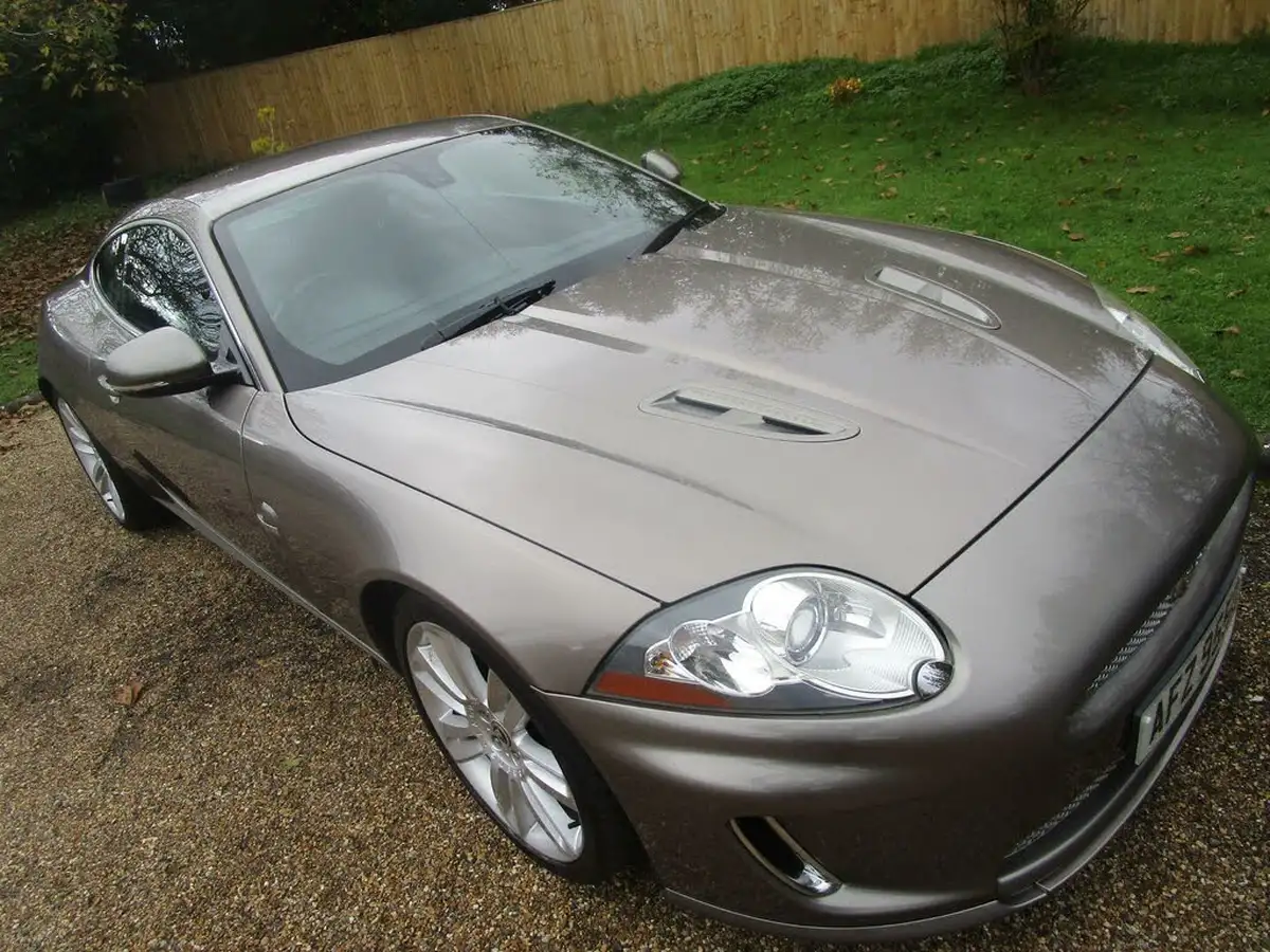 2010-jaguar-xkr-50-coupe-big-4