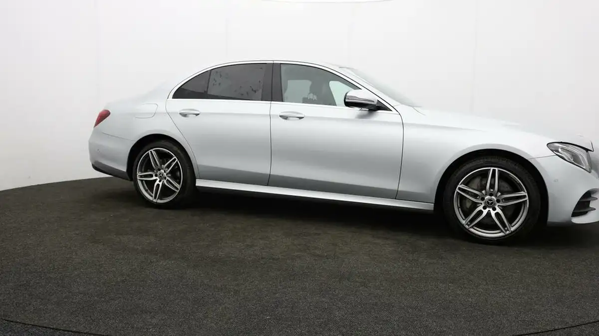 2018-mercedes-benz-e-class-30d-e350d-amg-line-premiumss-saloon-4d-4matic-big-37