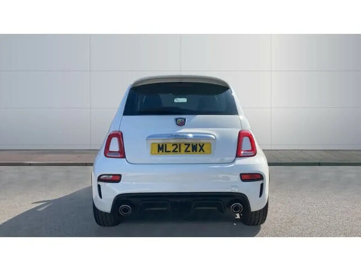 2021-abarth-595-14-tjet-big-5