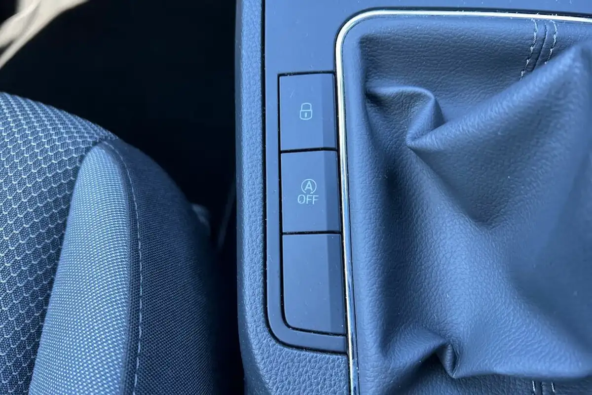 2019-seat-ibiza-10-mpi-se-technology-big-11