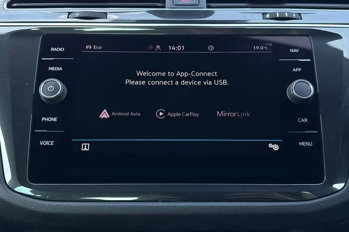 2023-volkswagen-tiguan-15-tsi-r-line-edition-big-38