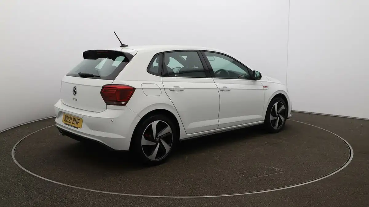 2021-volkswagen-polo-20-tsi-gti-big-45