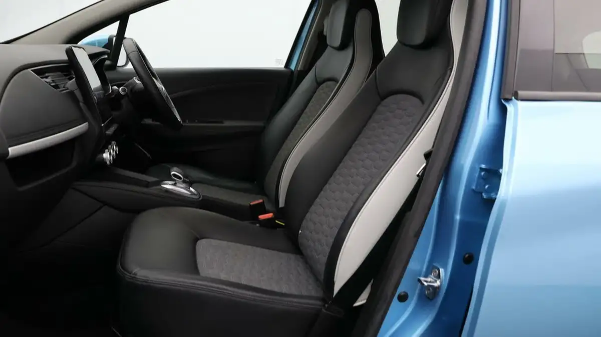 2021-renault-zoe-e-gt-line-big-13