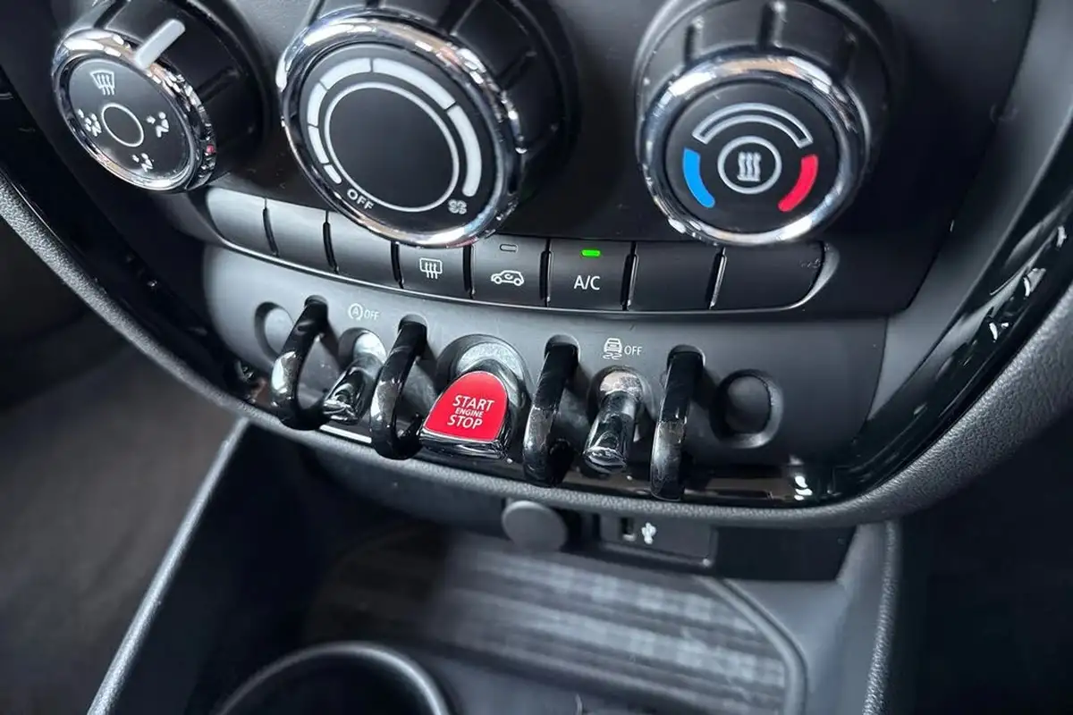2021-mini-clubman-15-cooper-classic-auto-big-53