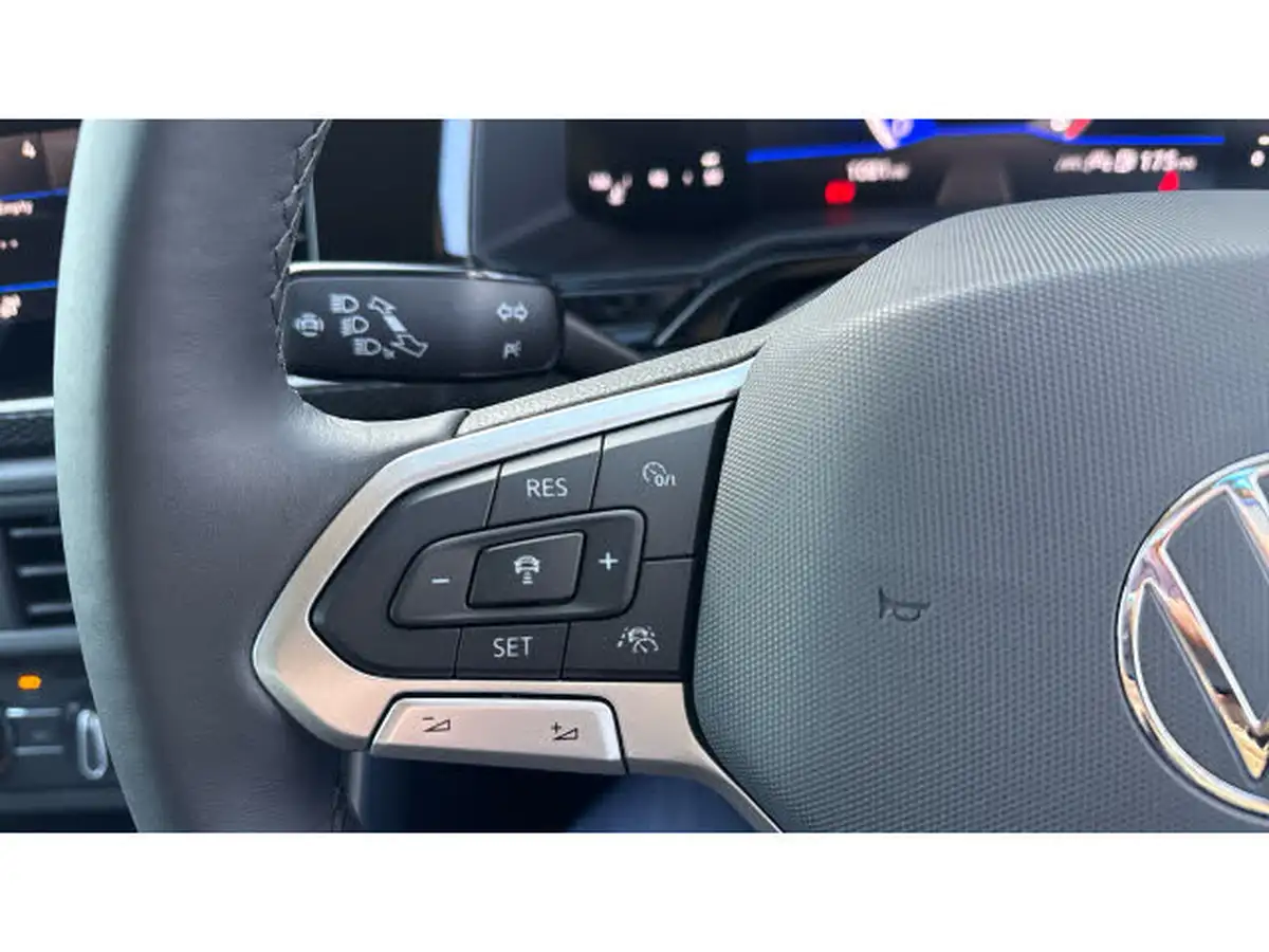 2024-volkswagen-polo-10-tsi-match-big-16