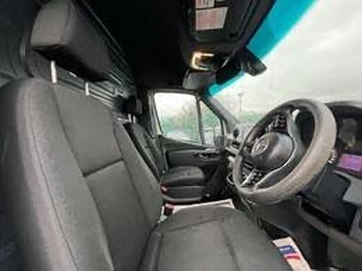 2018-mercedes-benz-sprinter-21cdi-311-l2h1-panel-van-rwd-eco-gear-360-big-12