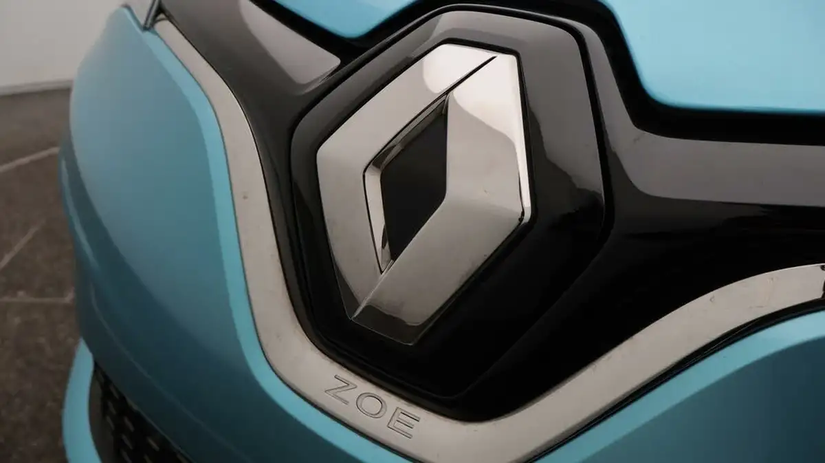 2023-renault-zoe-e-techno-boost-charge-big-21