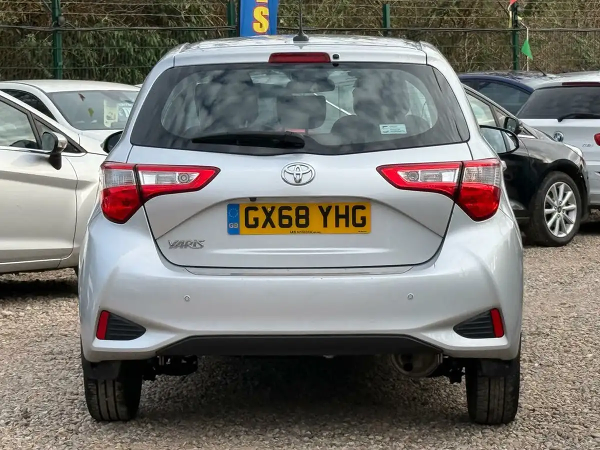 2018-toyota-yaris-10-vvt-i-icon-71bhp-big-22