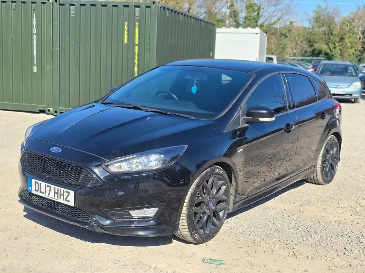 2017-ford-focus-10t-st-line-125ps-hatchback-auto-big-9