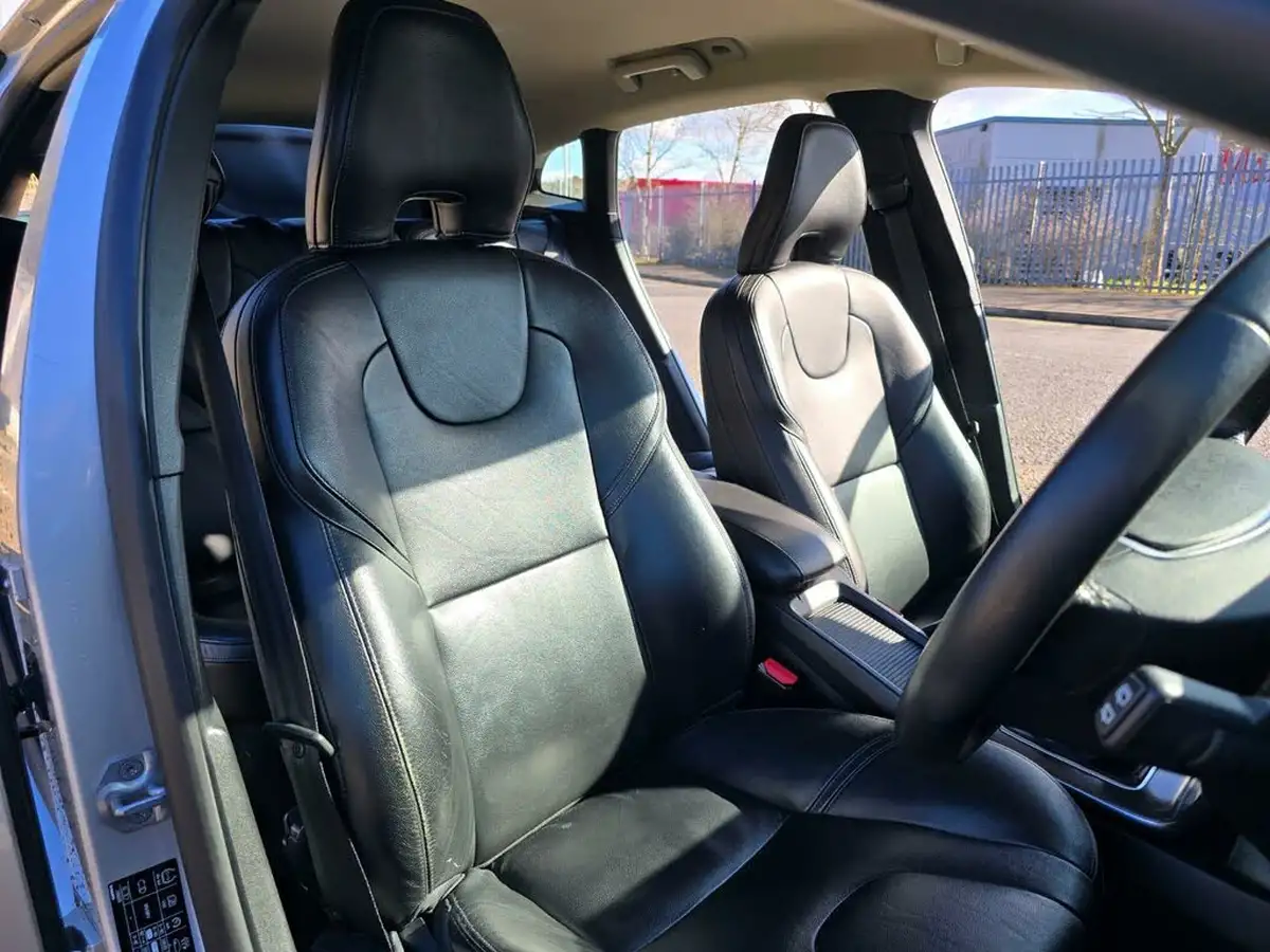 2015-volvo-v40-20td-d4-se-lux-geartronic-big-21