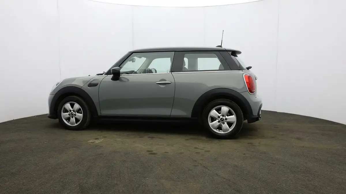 2021-mini-cooper-15-cooper-classic-hatchback-3d-big-59