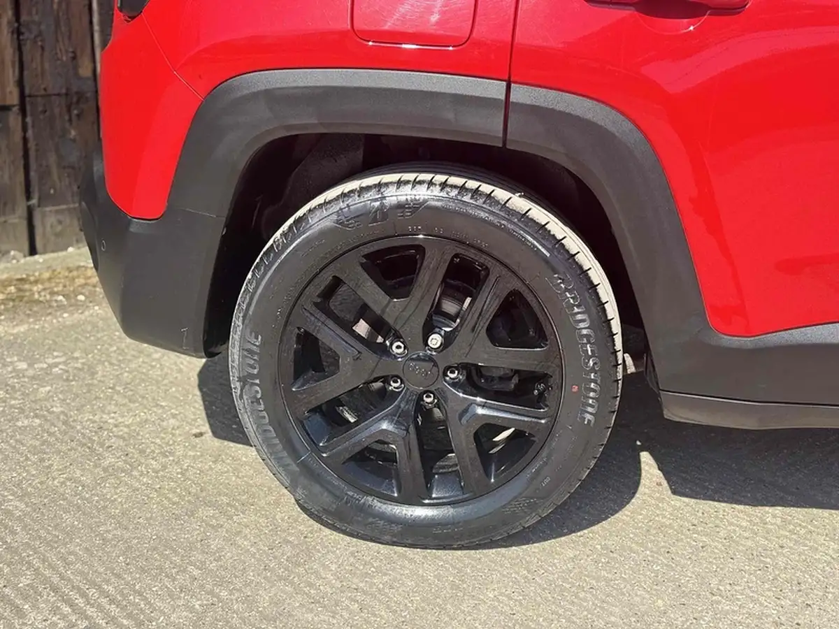 2020-jeep-renegade-10-gse-night-eagle-big-39