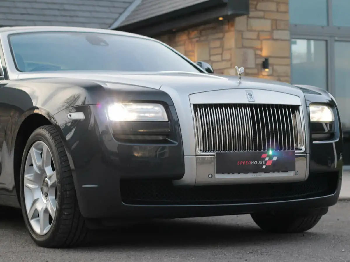 2010-rolls-royce-ghost-66-big-27