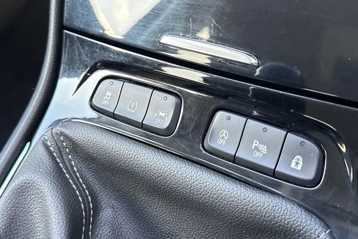 2020-vauxhall-grandland-x-12-sri-nav-big-55