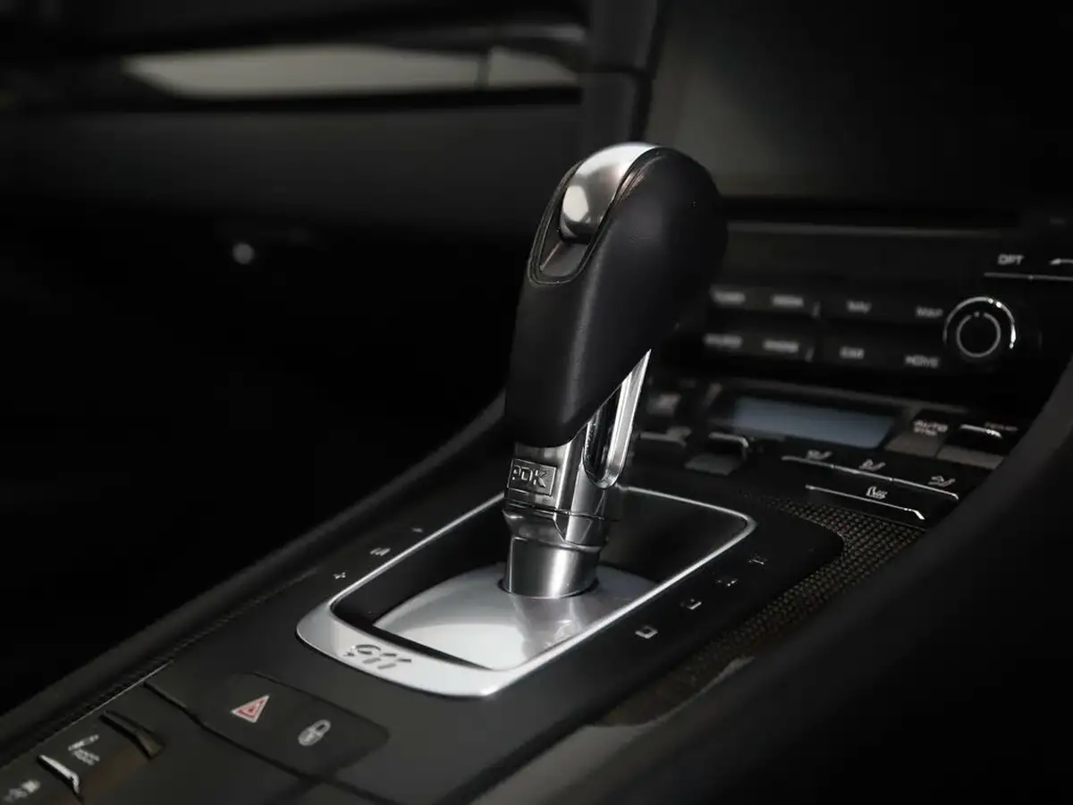 2016-porsche-911-38-turbo-s-coupe-big-21