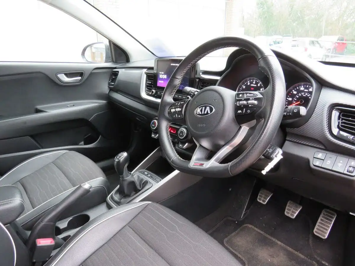 2021-kia-stonic-10-t-gdi-gt-line-big-12