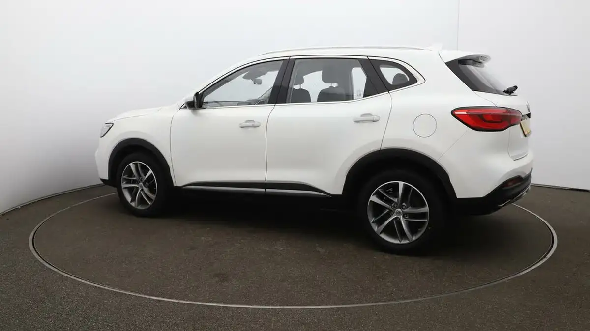 2022-mg-hs-15t-gdi-excite-162ps-dct-big-38