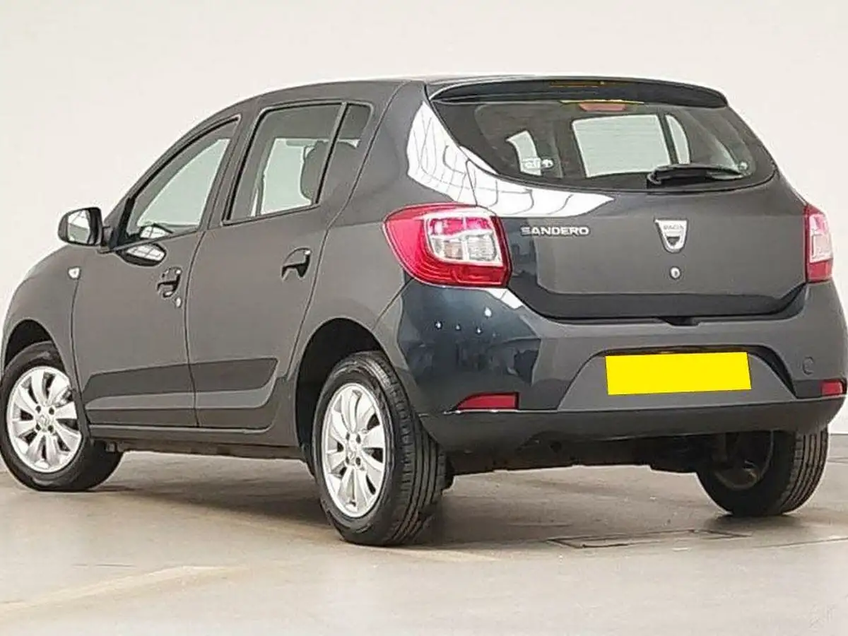 2015-dacia-sandero-15d-midnight-big-4