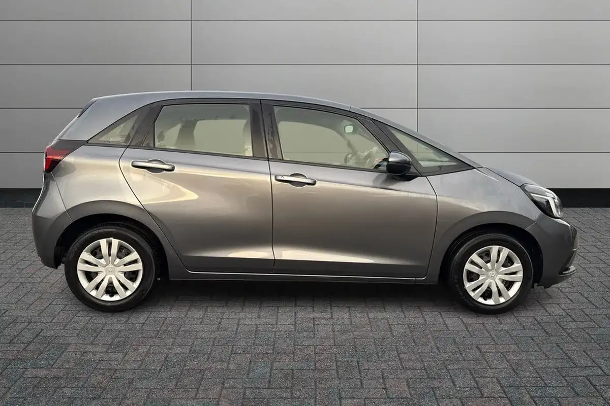 2022-honda-jazz-15-i-mmd-se-109ps-big-4