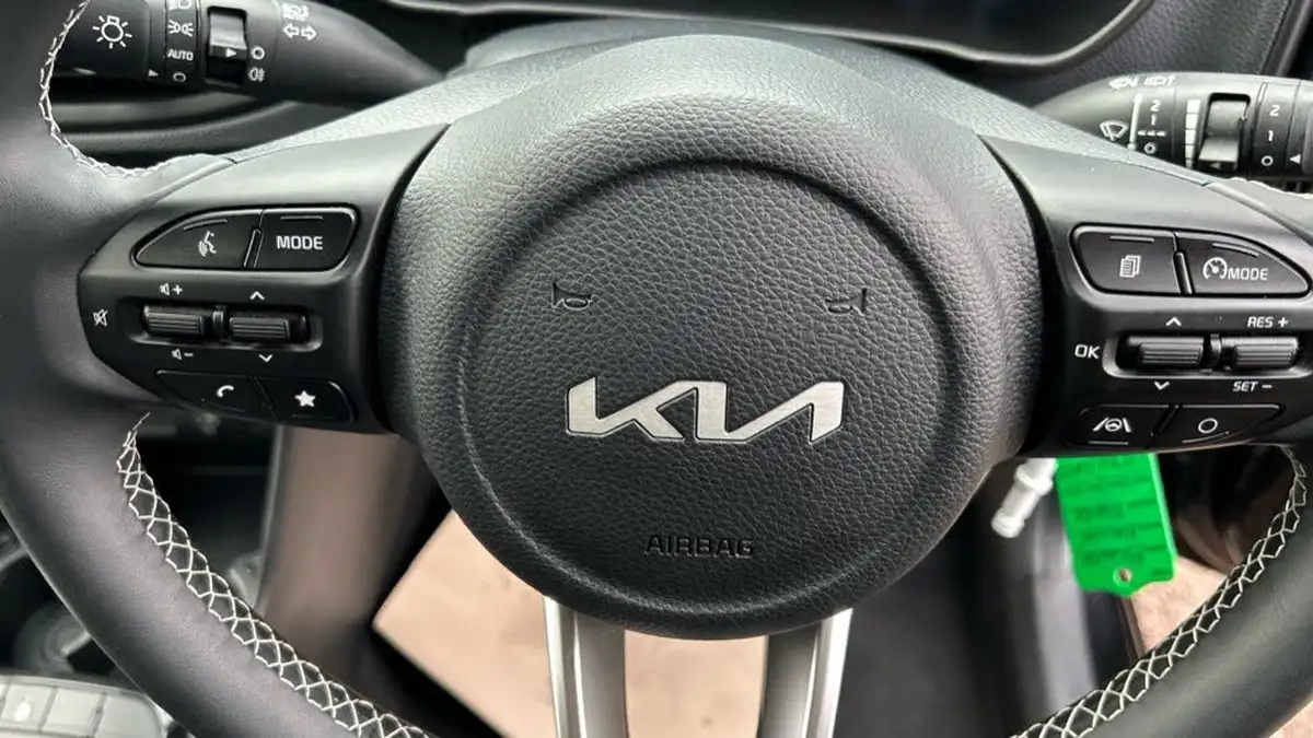2024-kia-picanto-10-2-big-22
