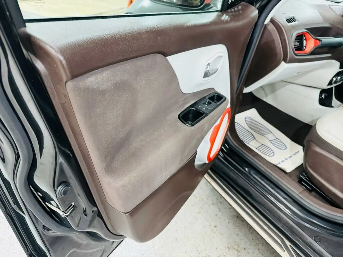 2016-jeep-renegade-14-multiair-ii-longitude-ddct-big-24