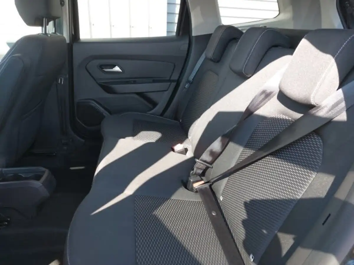 2021-dacia-duster-13-tce-comfort-130hpeu6d-4x2-window-van-1333cc-big-5