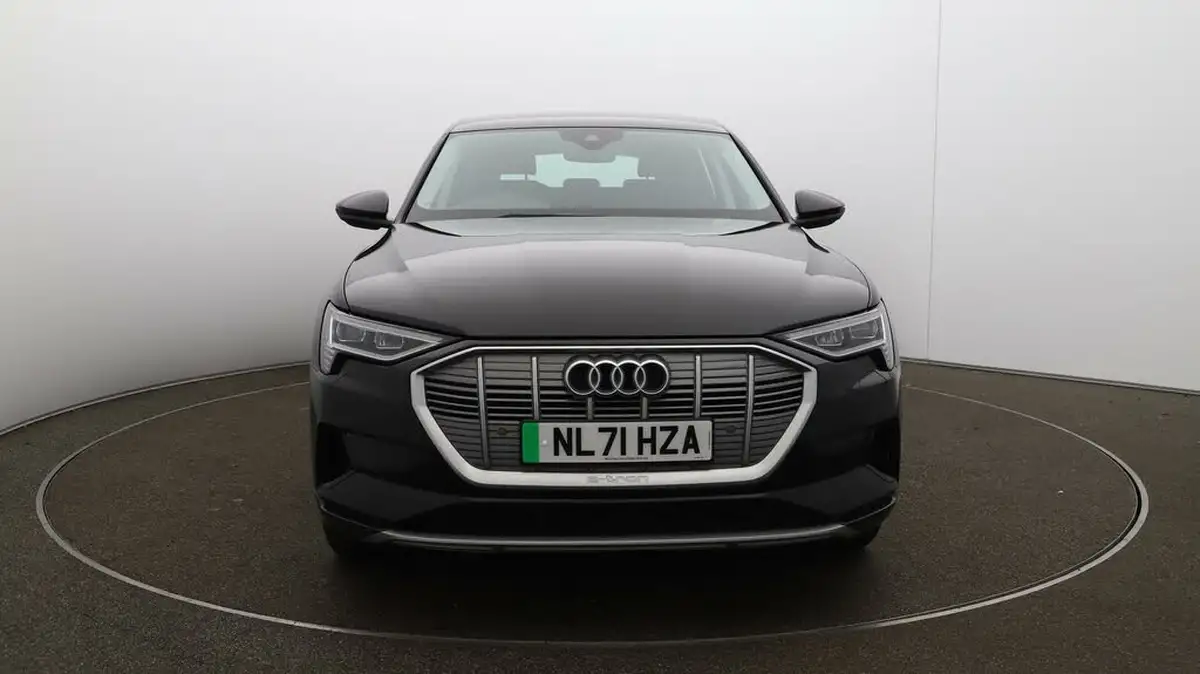 2021-audi-e-tron-55e-technik-station-wagon-big-2