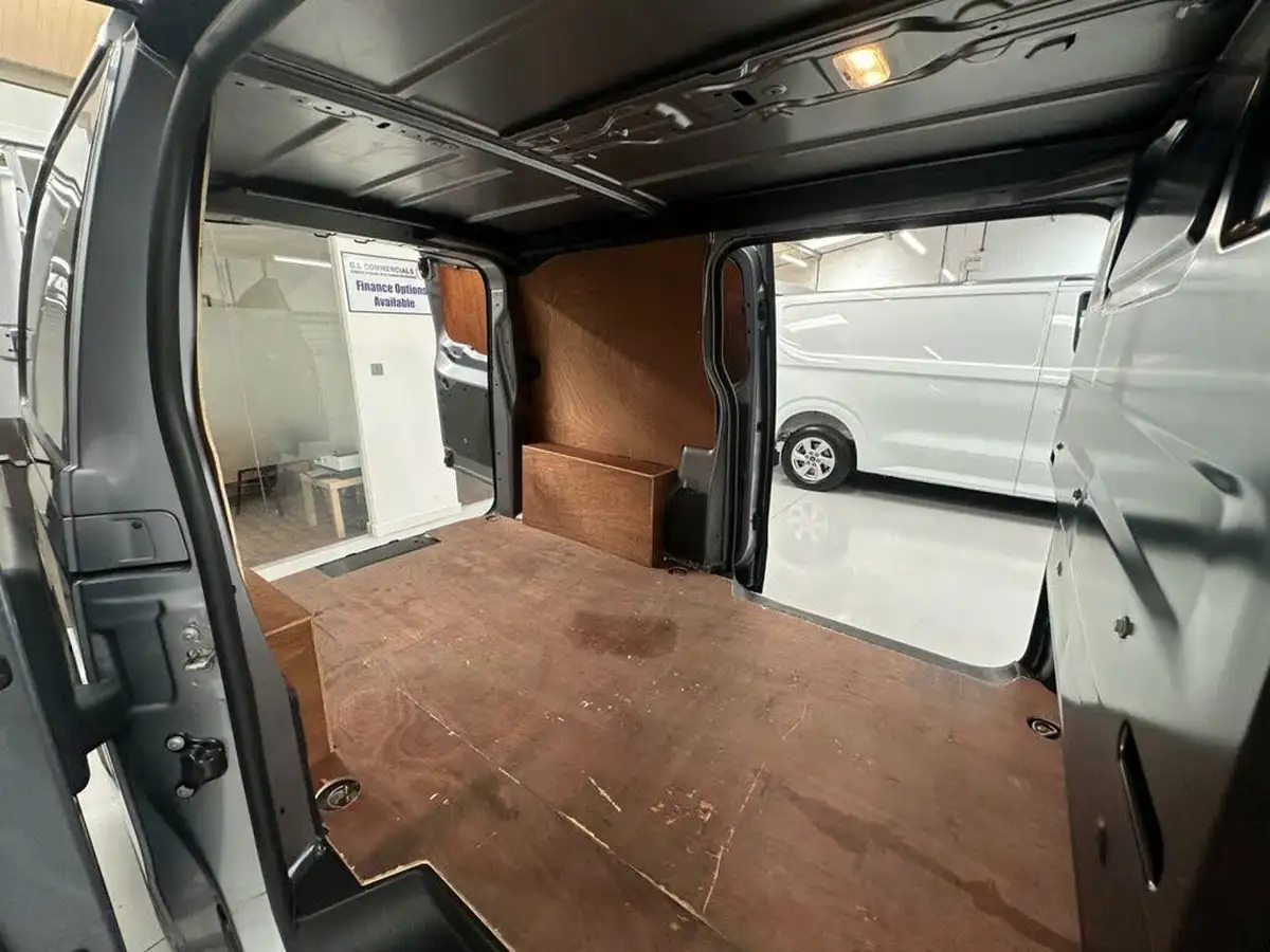 2022-vauxhall-vivaro-15td-2900-l1h1-dynamic-big-23