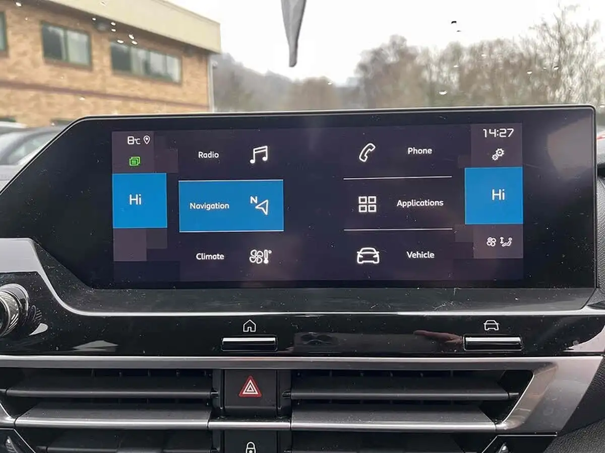 2022-citroen-c4-12-puretech-shine-130ps-big-18