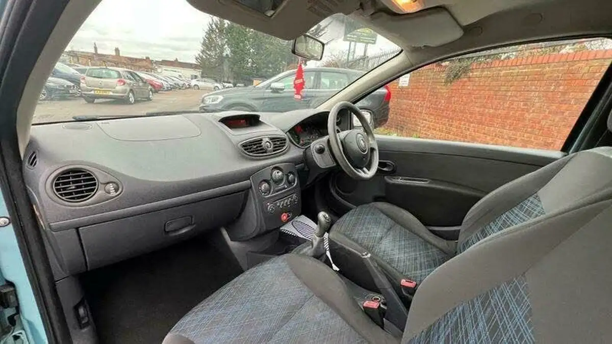 2008-renault-clio-12-extreme-16v-75bhp-3d-big-8