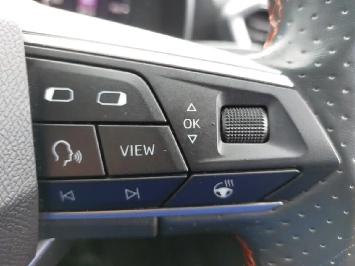 2021-seat-leon-15-tsi-evo-fr-sport-150ps-estate-big-12