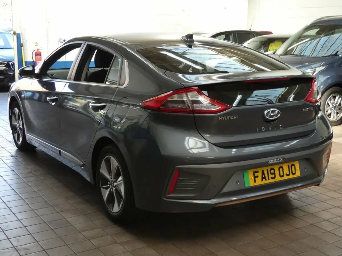 2019-hyundai-ioniq-e-premium-electric-88kw-big-21