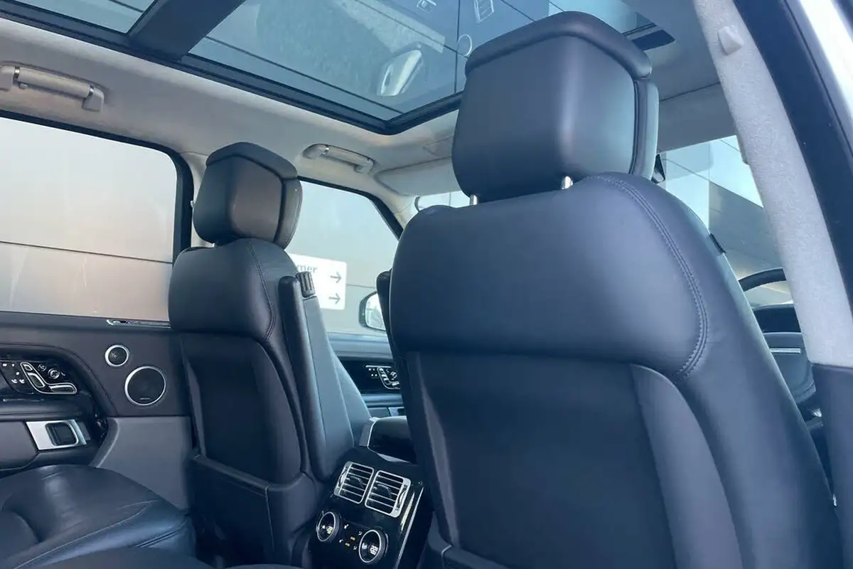 2019-land-rover-range-rover-20-p400e-autobiography-big-39