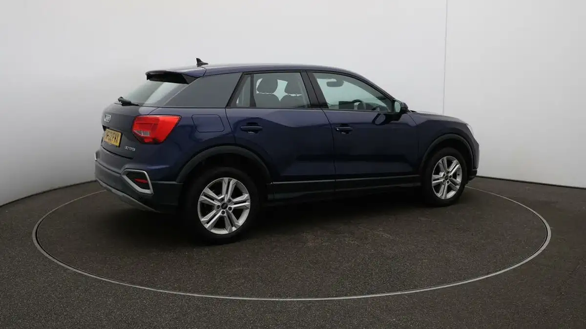 2022-audi-q2-10-30-tfsi-sport-big-44