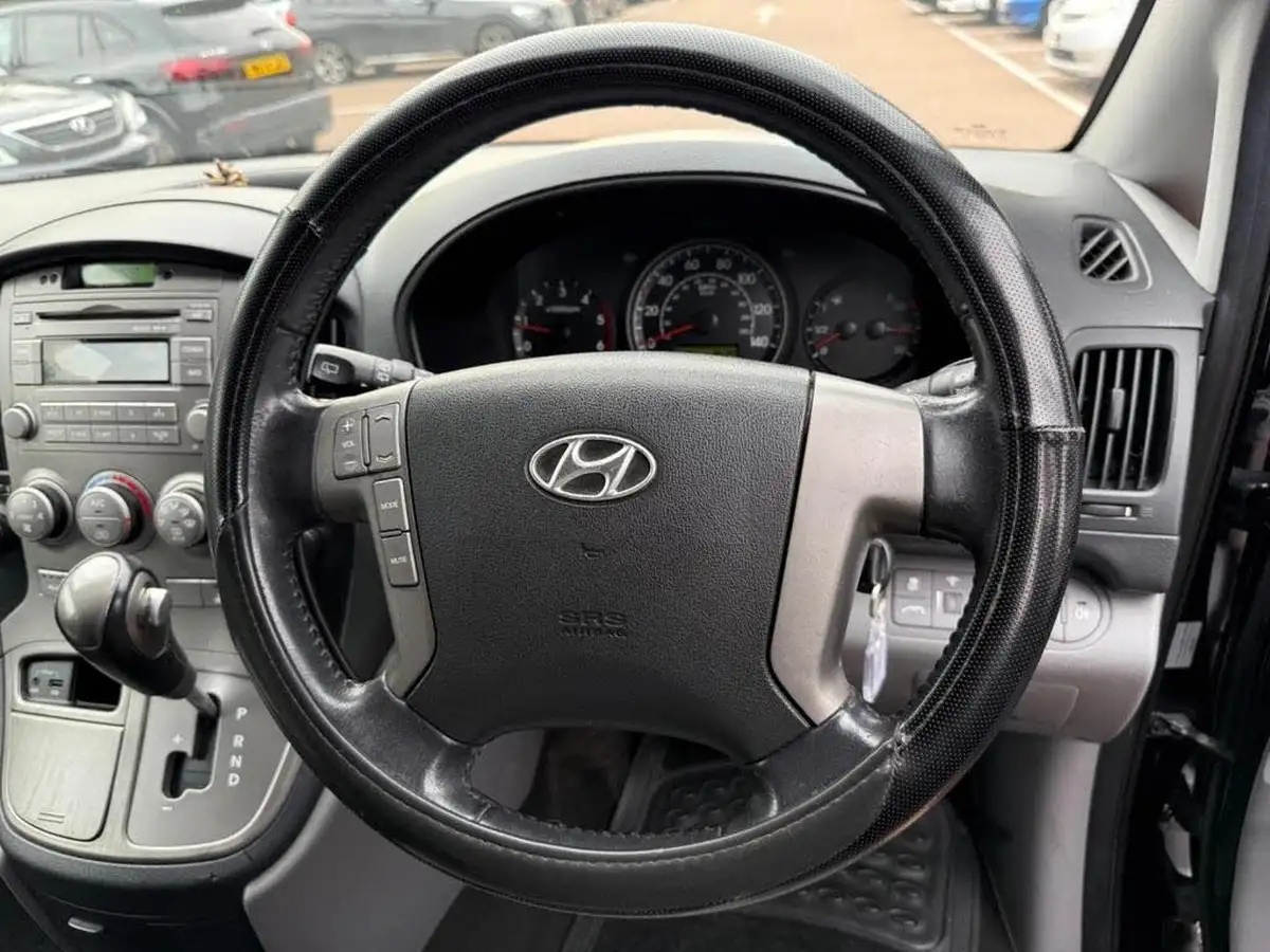 2012-hyundai-i800-25td-style-25crdi-170ps-auto-big-11