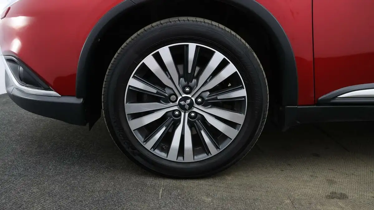 2020-mitsubishi-outlander-20-exceed-big-17