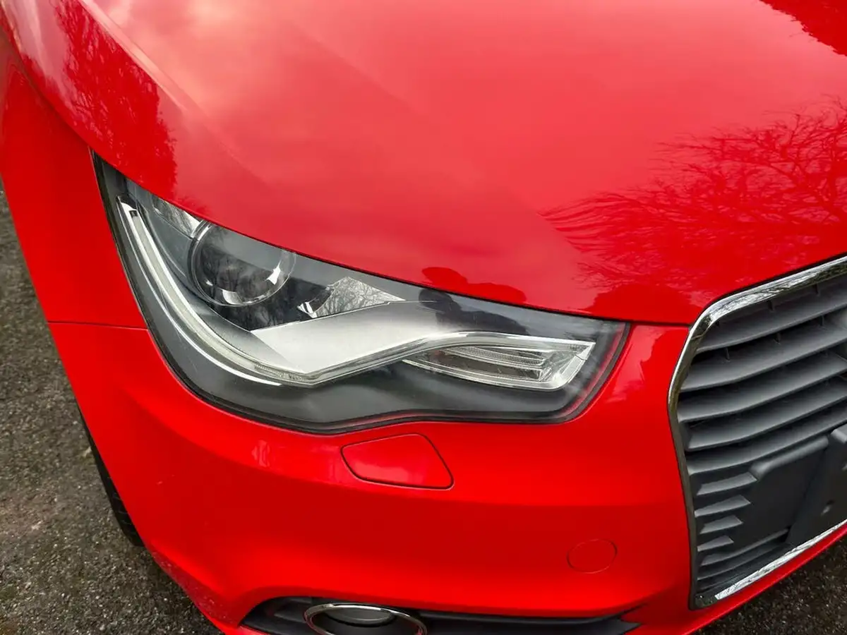 2013-audi-a1-big-45