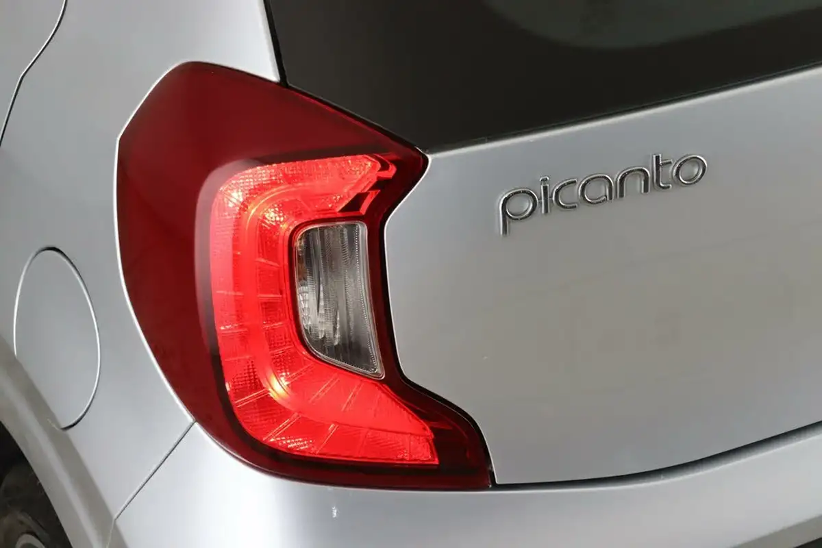 2020-kia-picanto-125-3-big-9