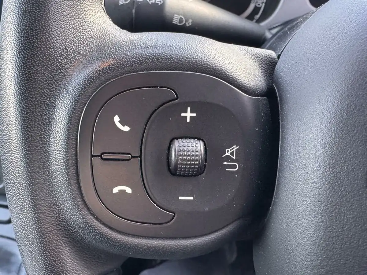 2021-fiat-panda-09-cross-85bhp-big-18