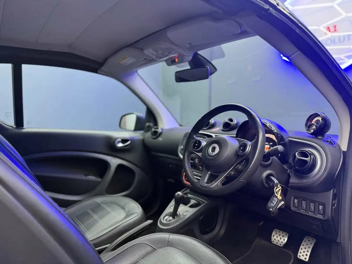 2017-smart-fortwo-10-prime-sport-71bhp-premiumss-cabriolet-twinamic-big-1
