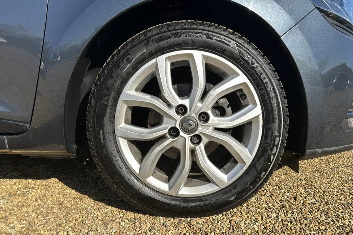 2018-renault-clio-12-dynamique-nav-big-24