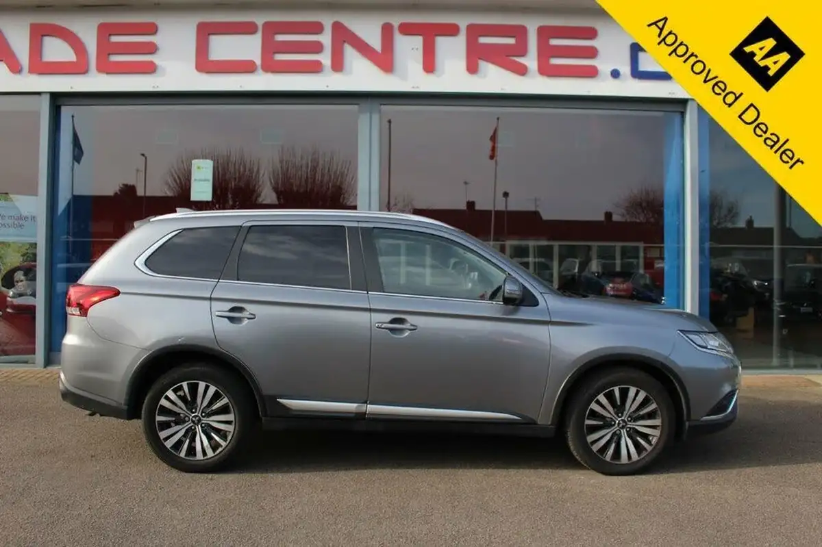 2020-mitsubishi-outlander-20-exceed-big-1