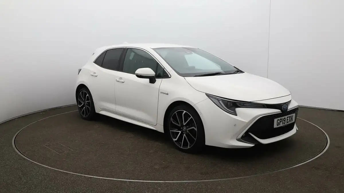 2019-toyota-corolla-20-vvt-i-excel-trk-hatchback-big-1