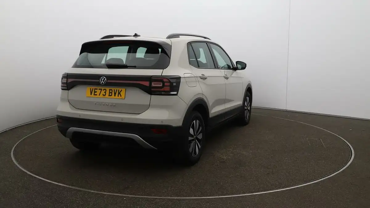 2024-volkswagen-t-cross-10-tsi-move-110ps-dsg-big-49