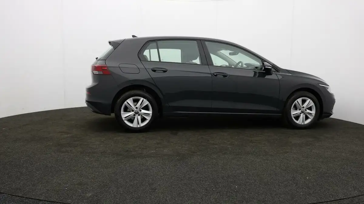 2022-volkswagen-golf-20tdi-life-hatchback-big-29